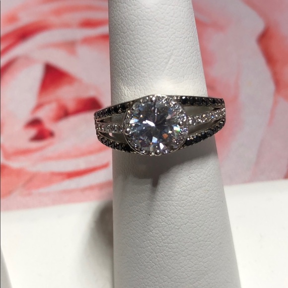 Beautiful statement cocktail fashion ring - Picture 2 of 5